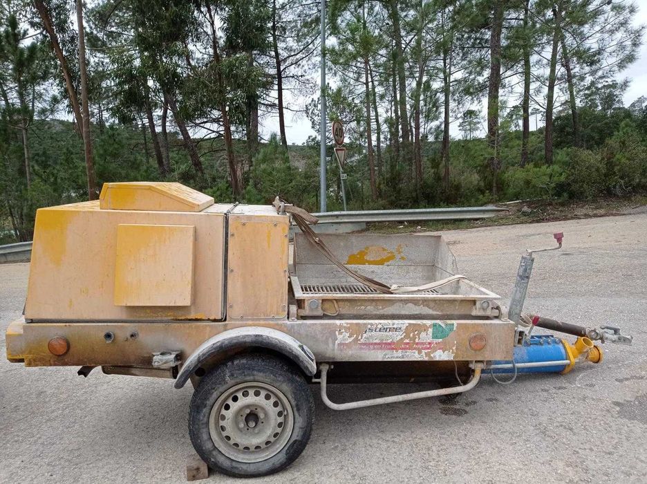 Máquina de Bombar Betão - Bunker - CLB 18 / 2005 C / Mangueiras