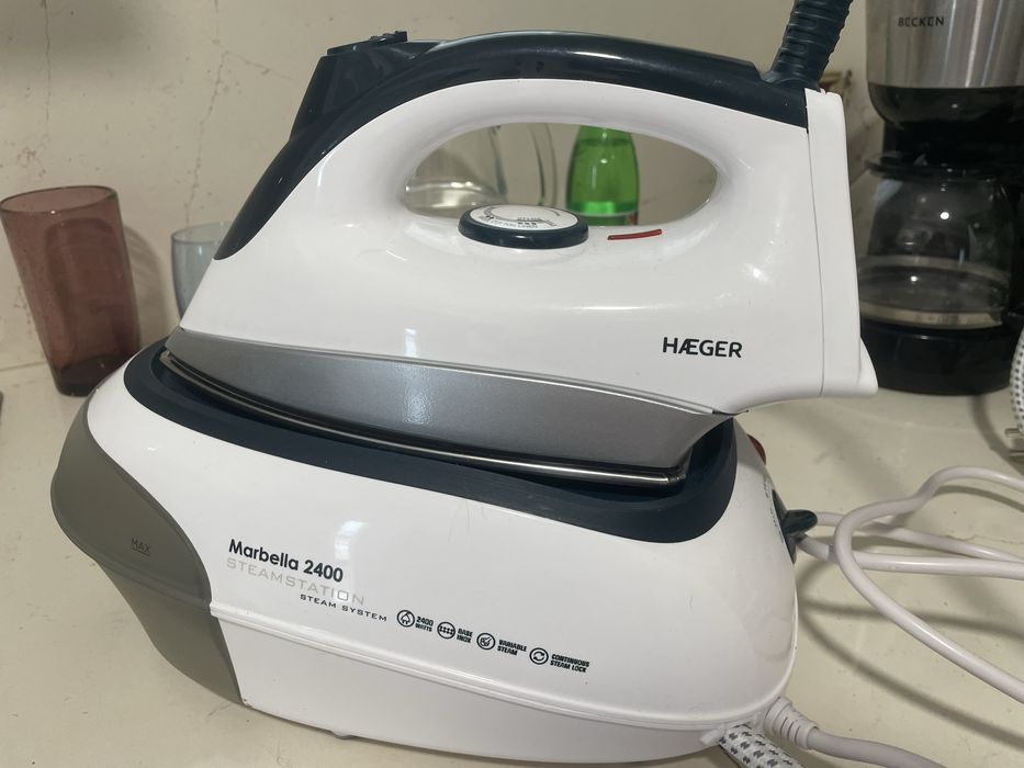 Ferro com caldeira Haeger modelo Marbella 2400