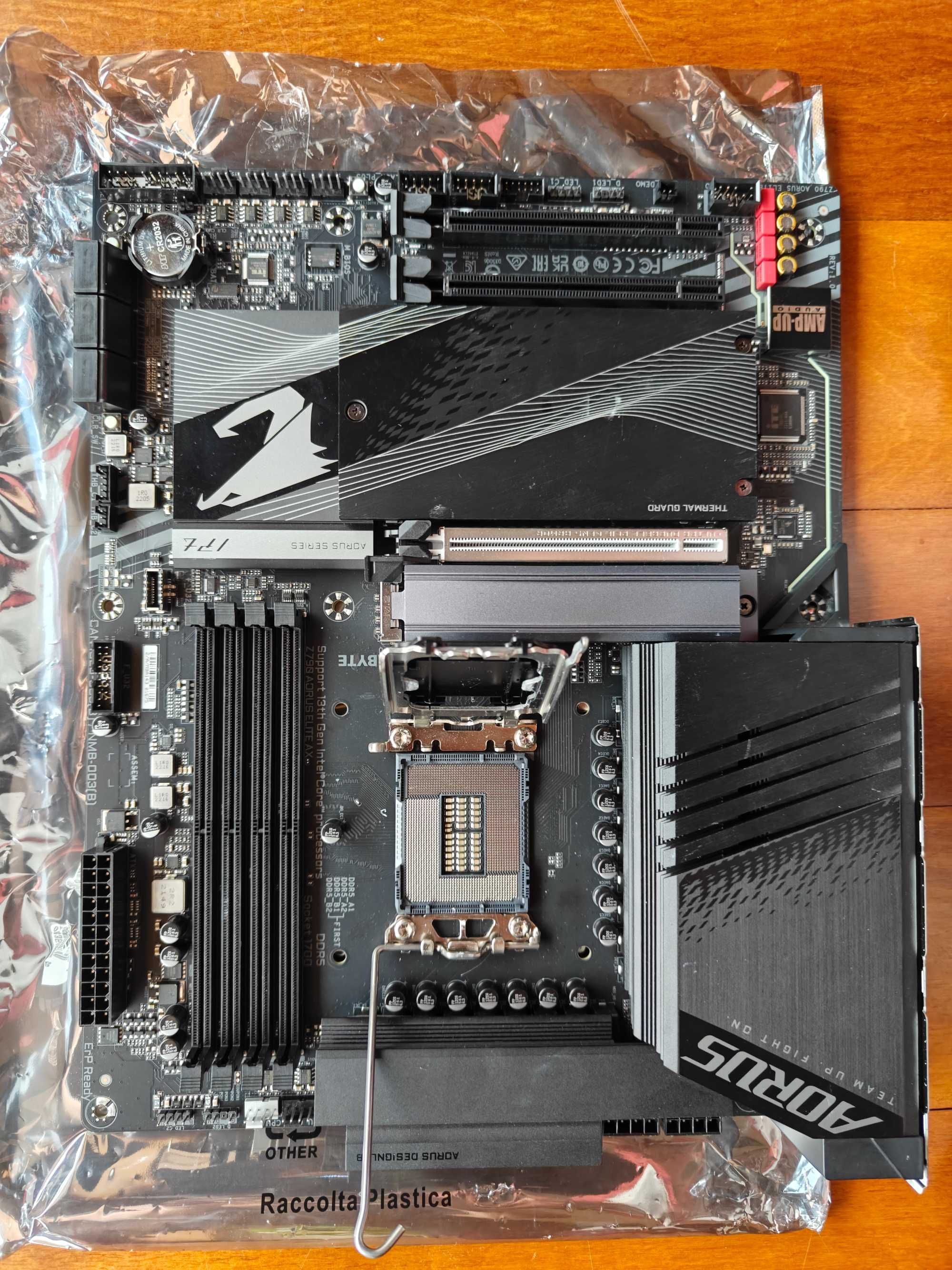 Motherboard ATX gigabyte Z790
Aorus Elite AX LGA1700
DDR5