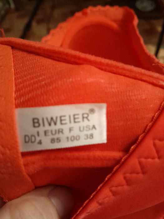 Бюстгальтер червоний