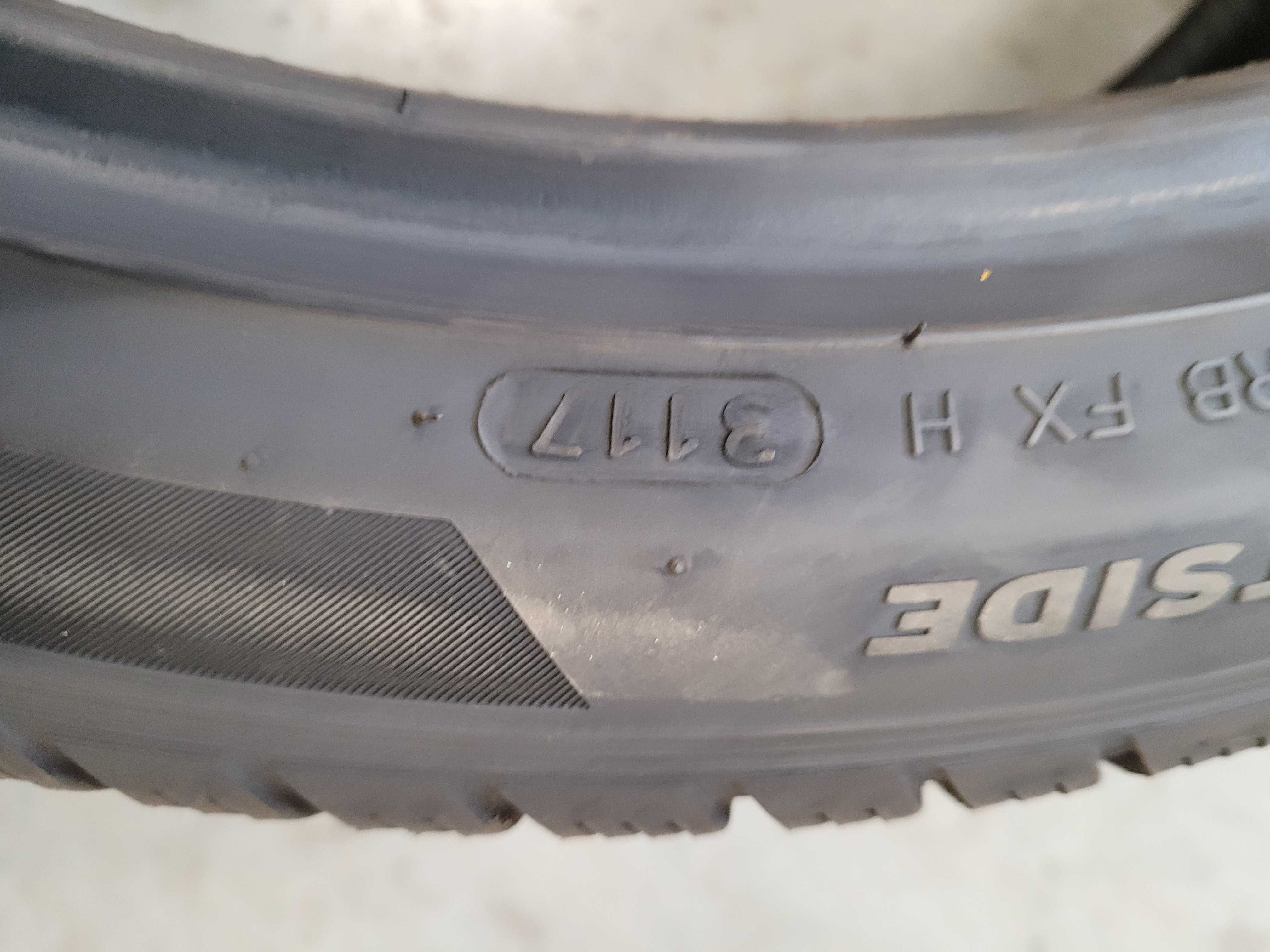 Opony 2 szt Hankook 245/40 R 20