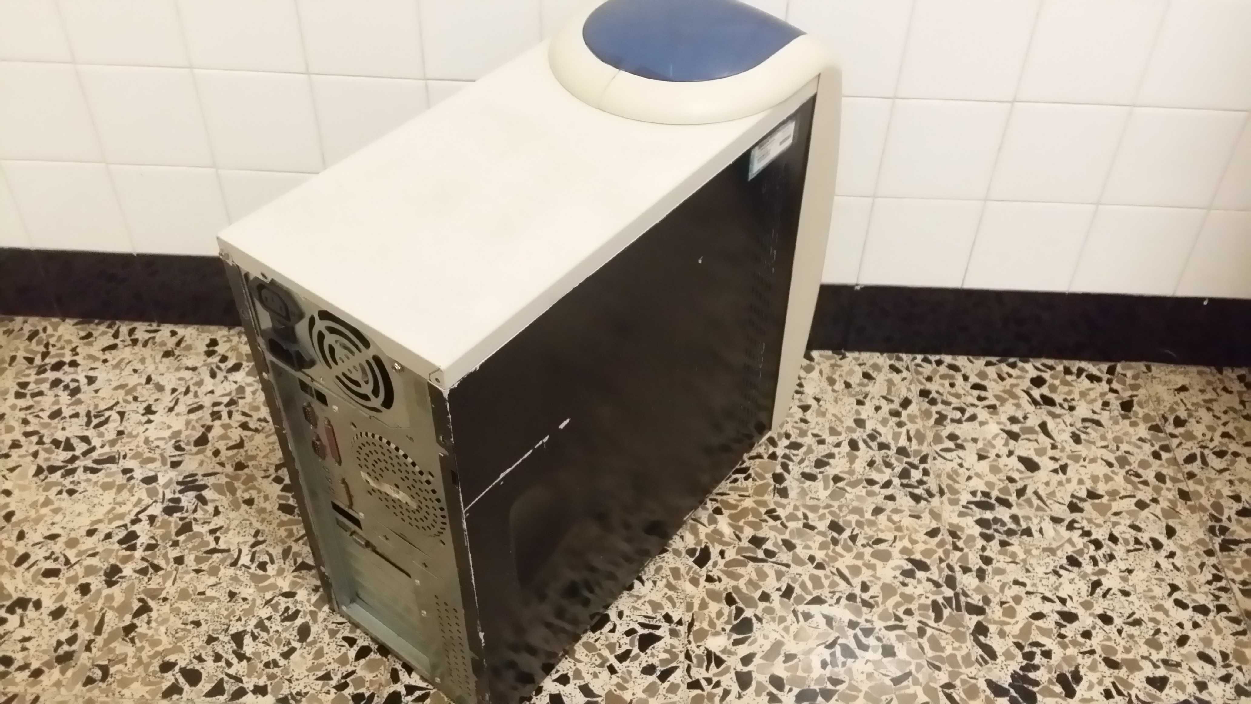 Computador fixo BAIXA DE PREÇO 30€- Desocupar - A Funcionar