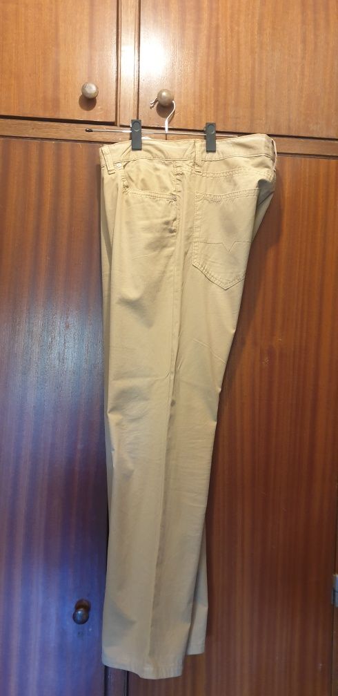 Calças Hugo Boss ORIGINAIS creme. Excelente estado tamanho mé