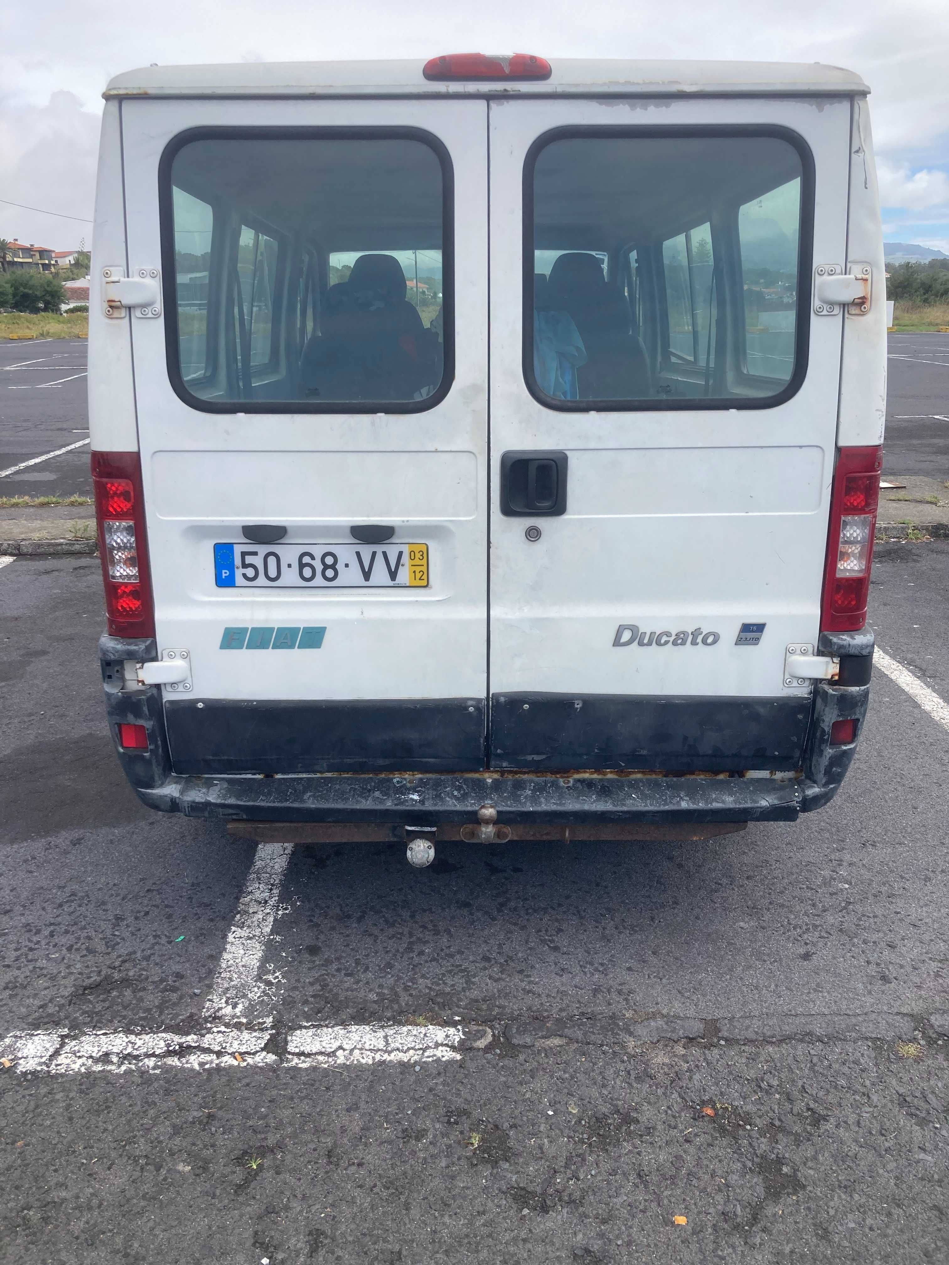 Carrinha de 6 lugares a Diesel - Fiat Ducato