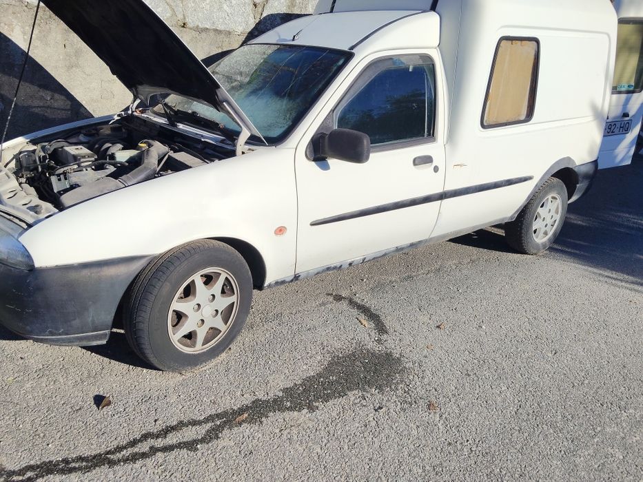 Ford Courier de 94 .