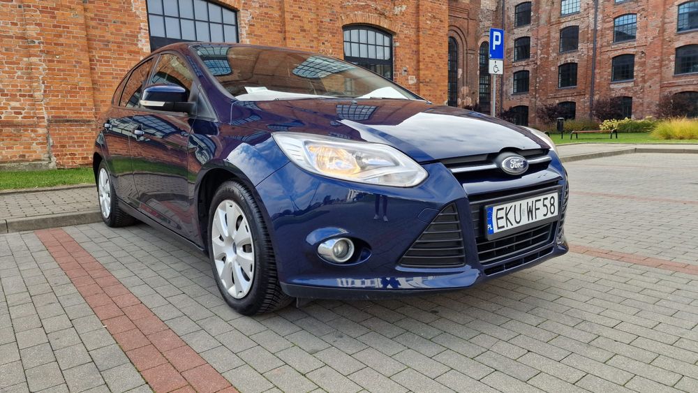 Ford Focus 1.6 Benzyna  2012 rok