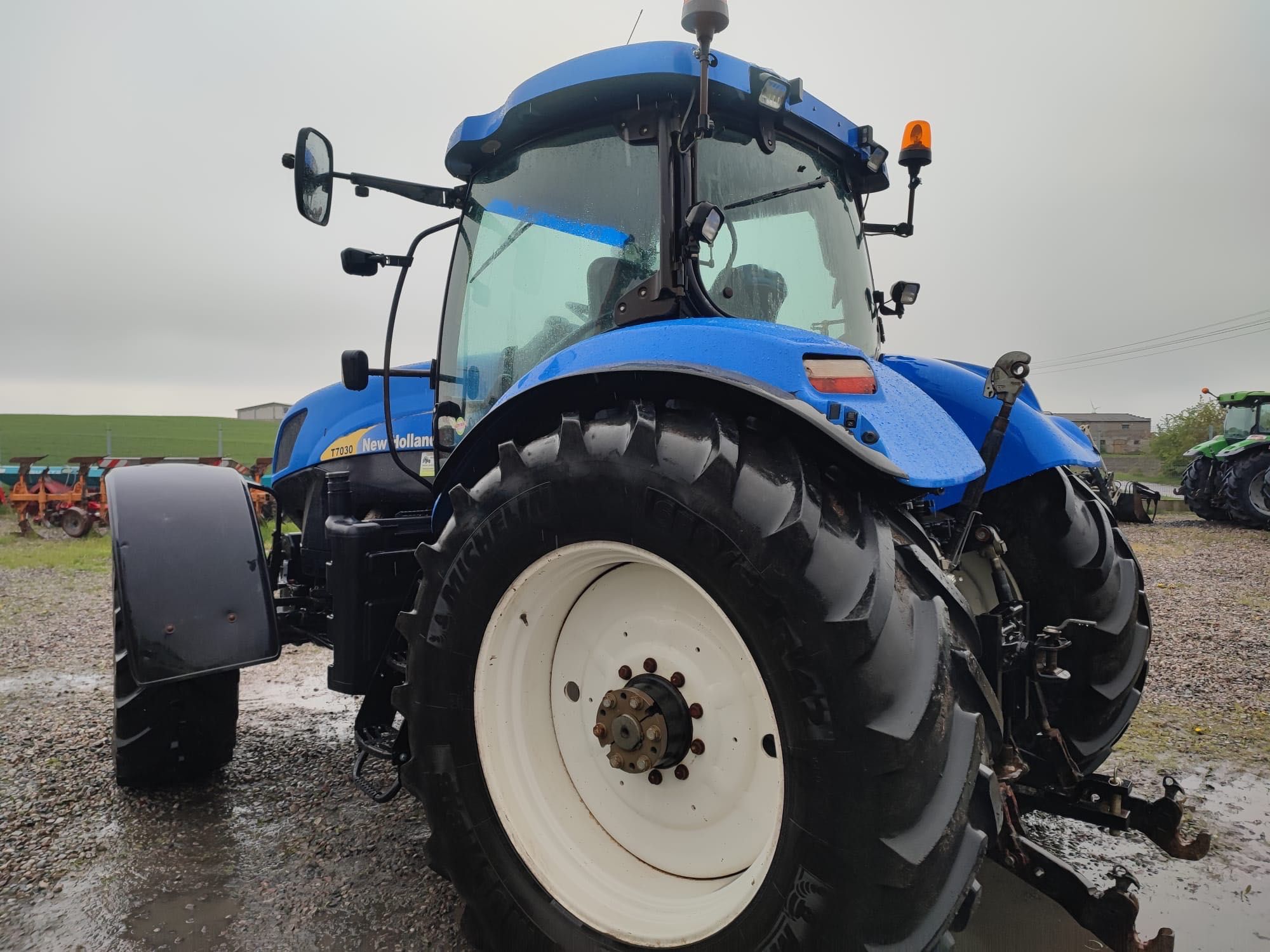 New Holland T7030 POWER COMMAND