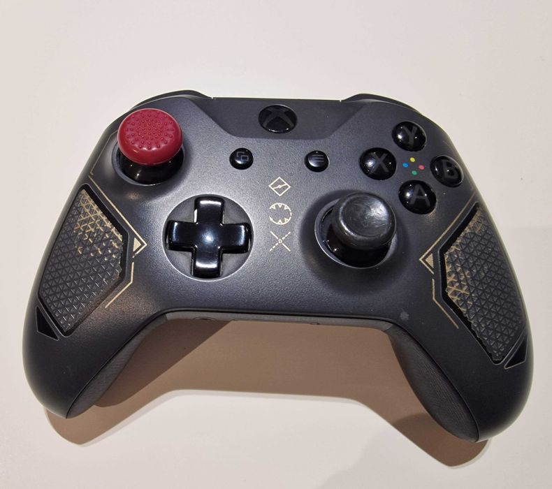 Pad kontroler Xbox 4 sztuki plus stacja dokująca Venom