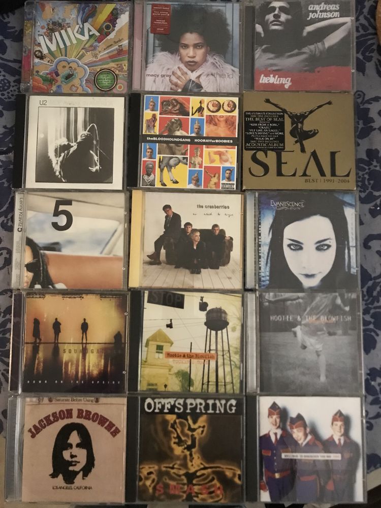 CDs de várias bandas 2