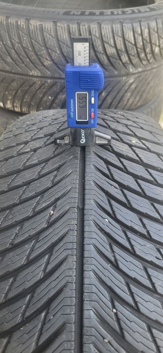 2 x Opony Zimowe Michelin 235/40 R19