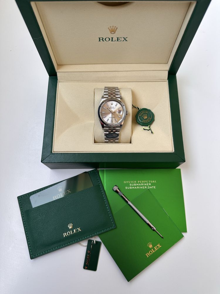 Rolex Datejust Silver dial, 36 mm, Oystersteel Cal.3235 Clean