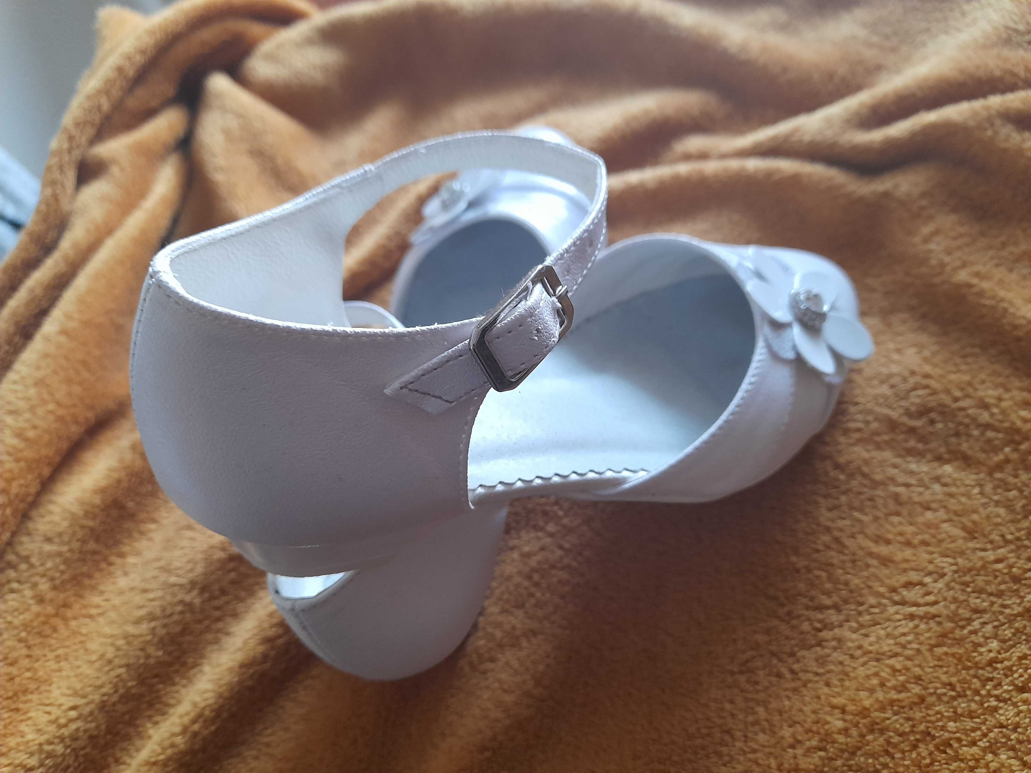 Buty komunijne dla  dziewczynki rozmiar 32