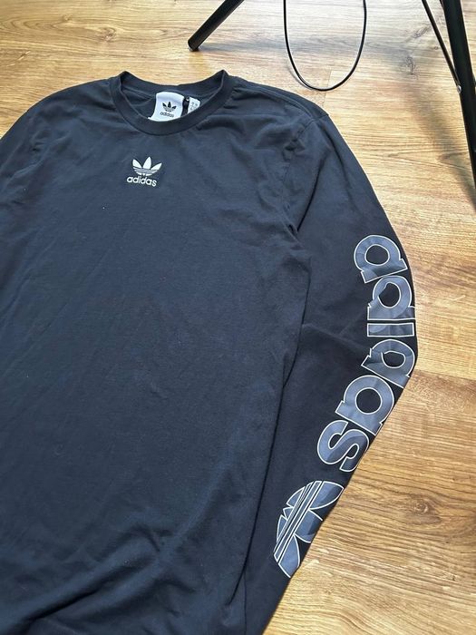 Продам лонгслів Adidas