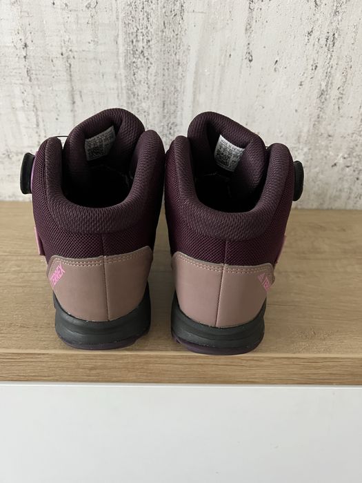 Зимові черевики adidas, 35 р