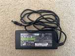 Adaptador e Carregador Sony Original VGP-AC19V12