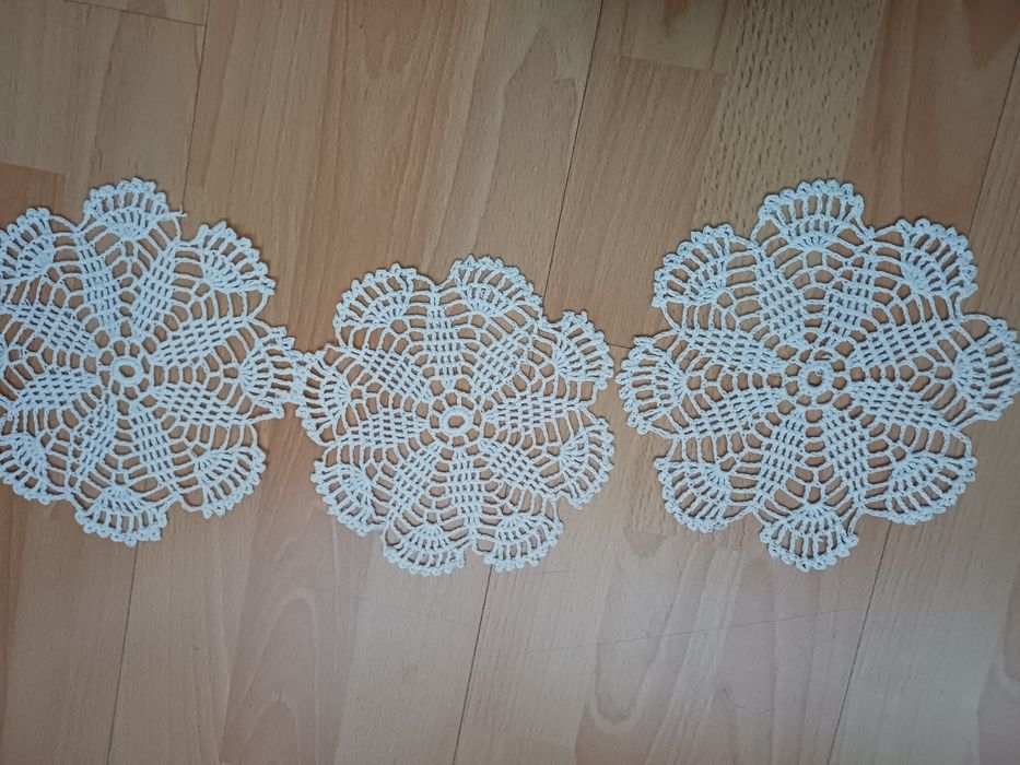 Sprzedam komplet 3 serwetek