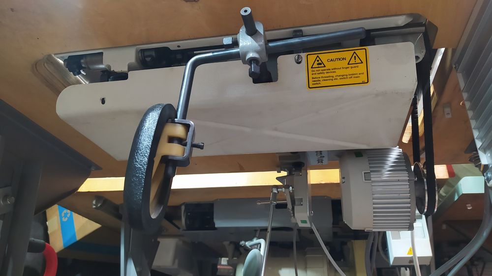 Швейная машина pfaff универсальная