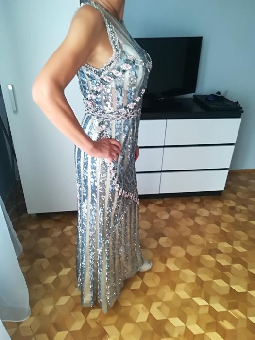 Wieczorowa Suknia cekinowa z cekinami srebrna długa hit rozmiar 38 M