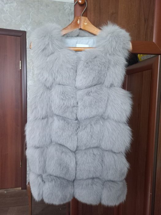 Продам желетку!!