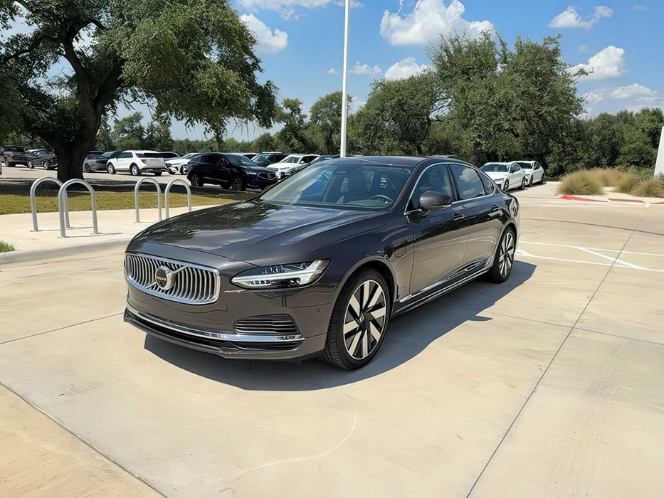 Volvo S90      2024