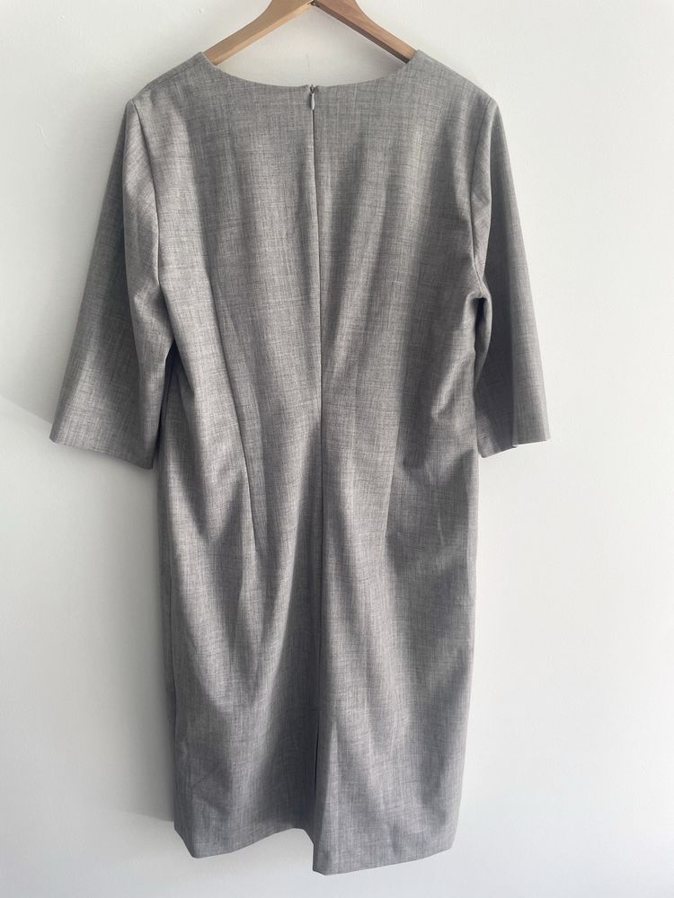 Elegancka szara wizytowa sukienka Monnari biurowa plus size 4XL