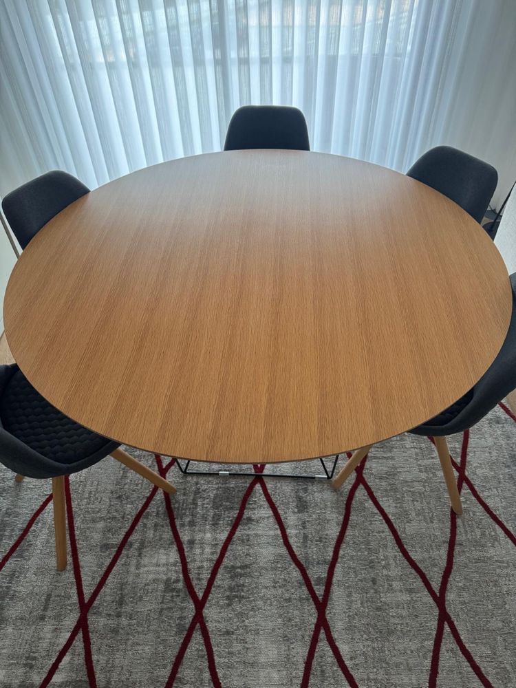 Mesa de sala como nova