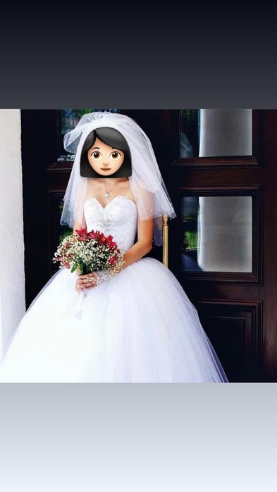 Сукня весільна пишна біла