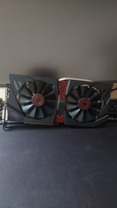 Asus Radeon Strix R9 380 DirectCU II