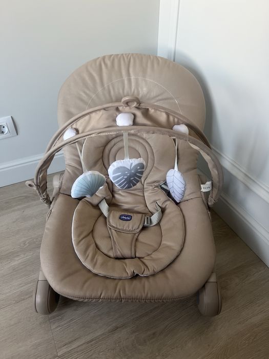 Гойдалка крісло Chicco Hoopla 1650