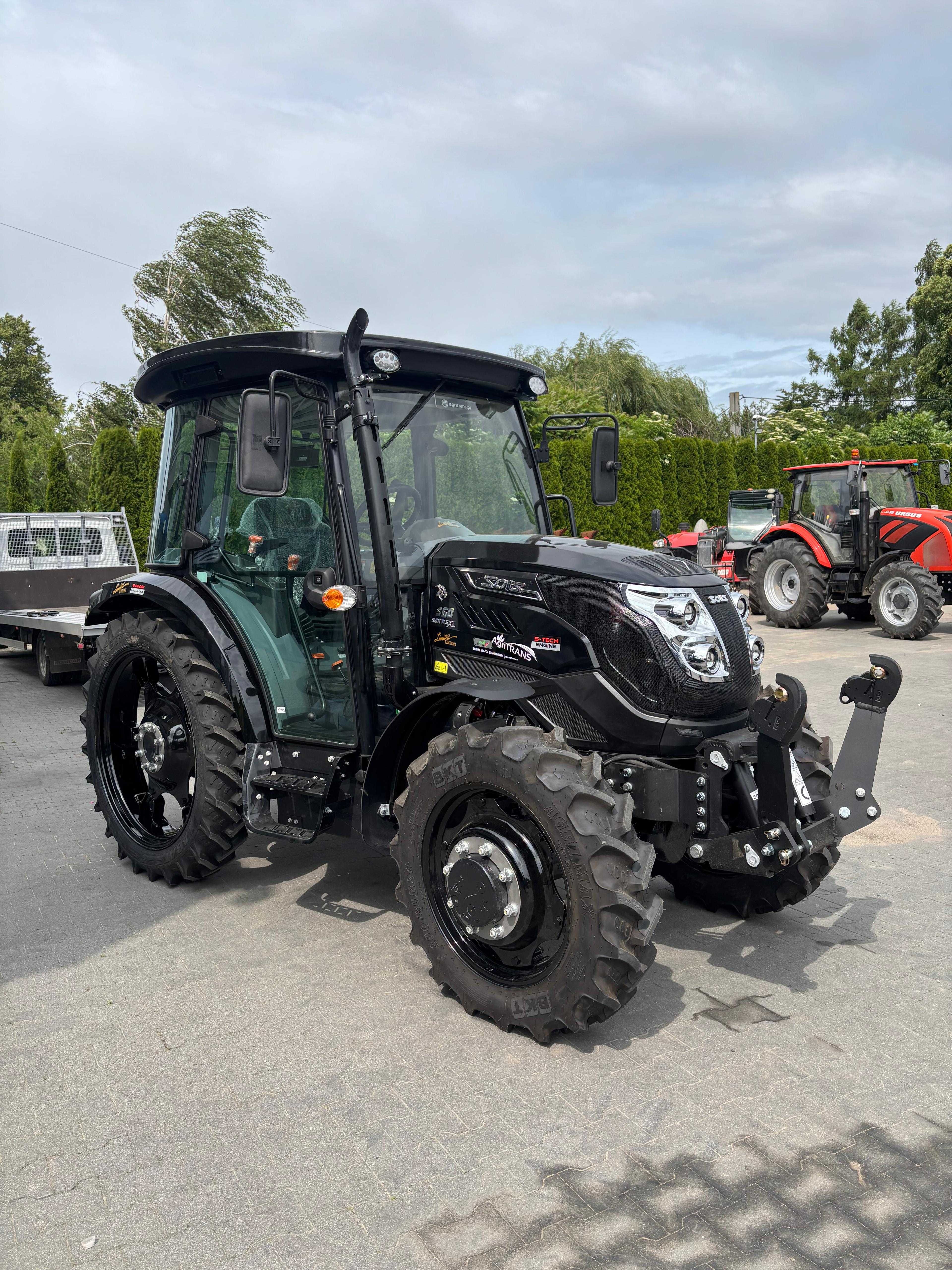 Ciągnik rolniczy SOLIS 60 4WD, 58 kM, wersja limitowana BLACK PANTHER