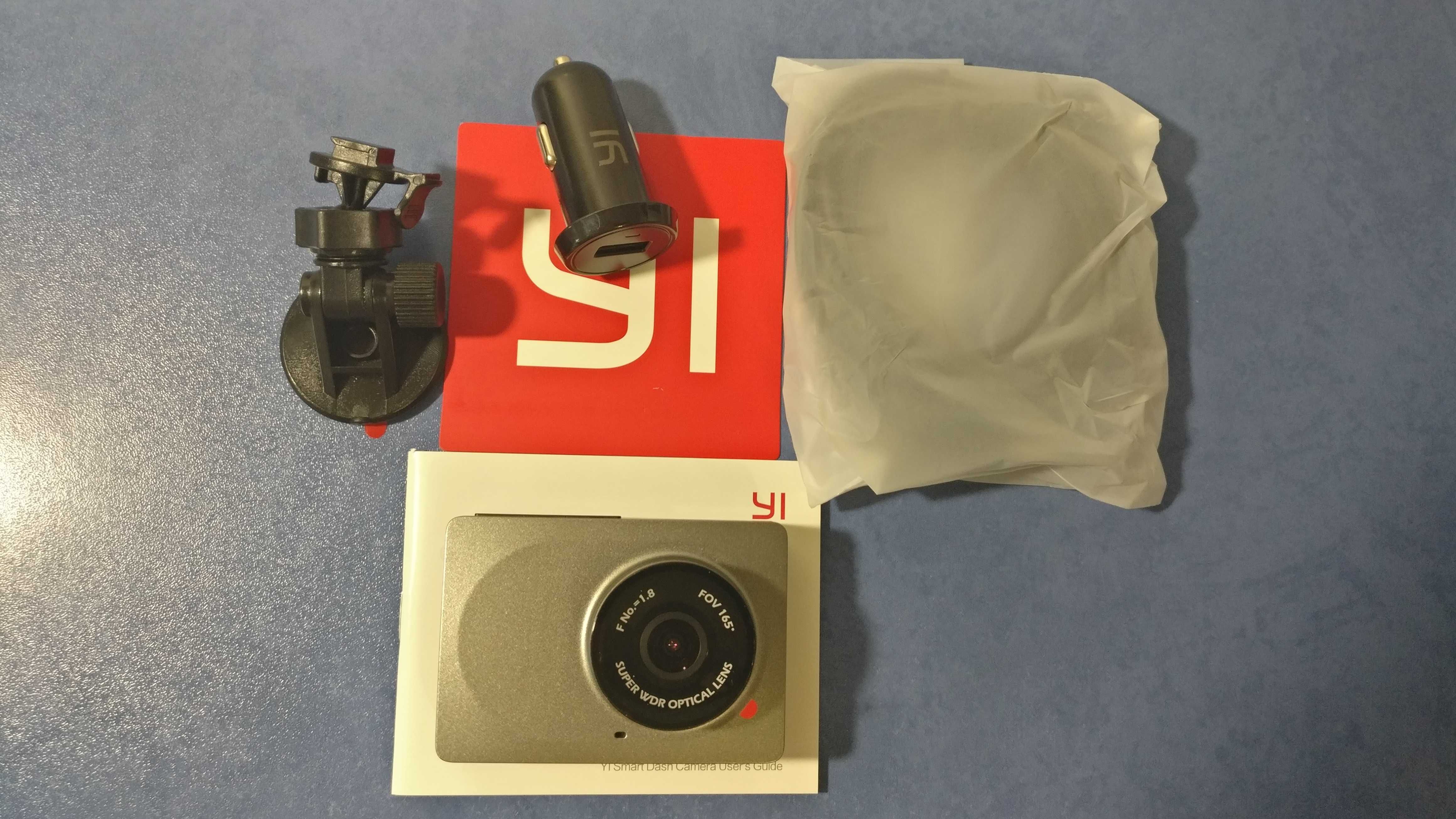 Відеореєстратор Smart Dash YI CAR CAM