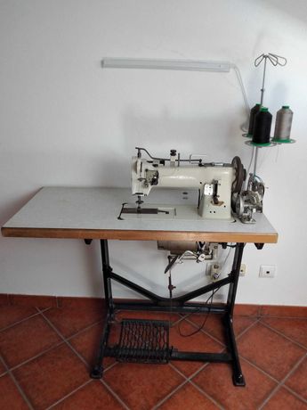 Máquina de coser pfaff