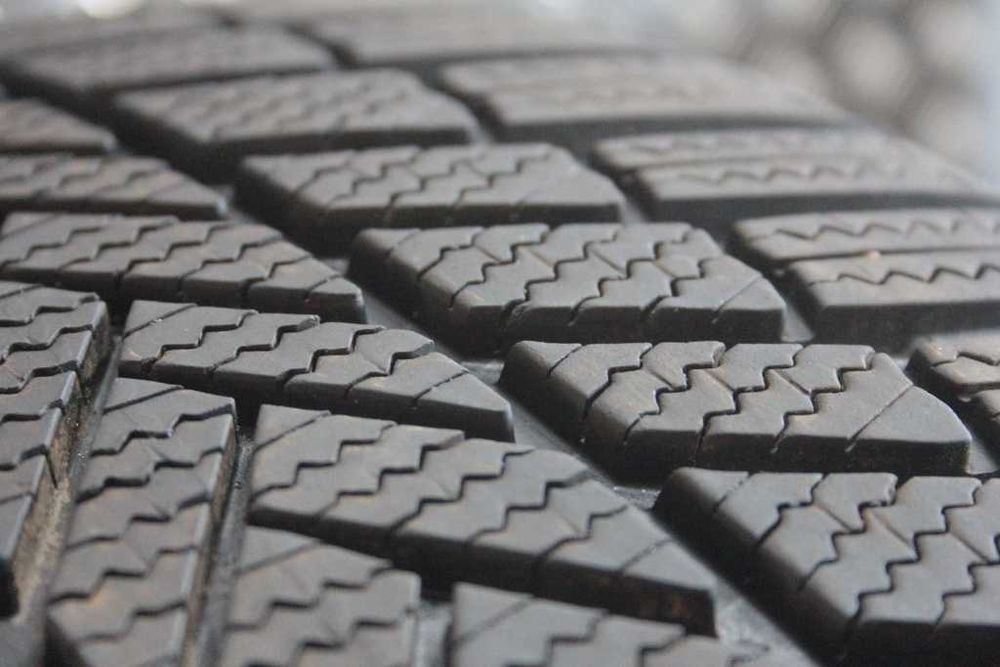 255/55/19 Bridgestone Blizzak LM 005 255/55 R19 111V 2021r