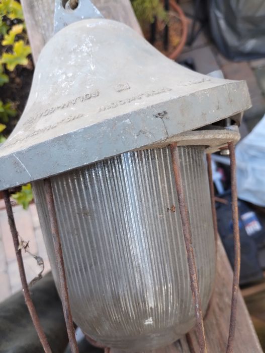 Stara lampa warsztatowa PRL