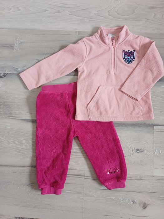 Bluza polarowa i spodnie dresowe