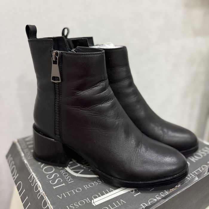 Продам осінні черевики (ботинки) 37 р. (24-24.5)