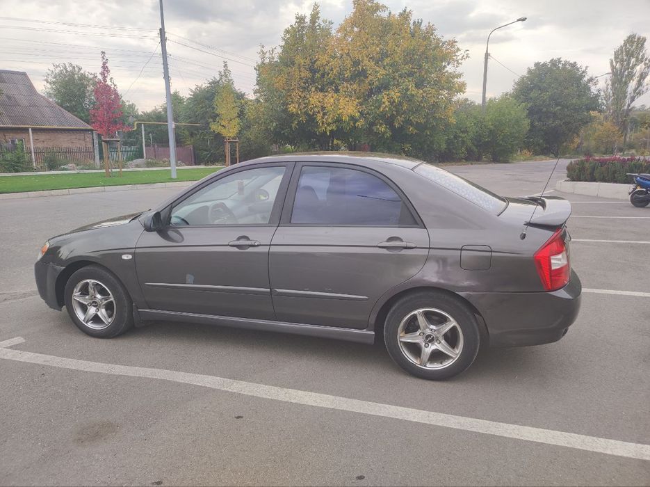 Продам KIA Cerato 2006 . 1.6 газ/бензин