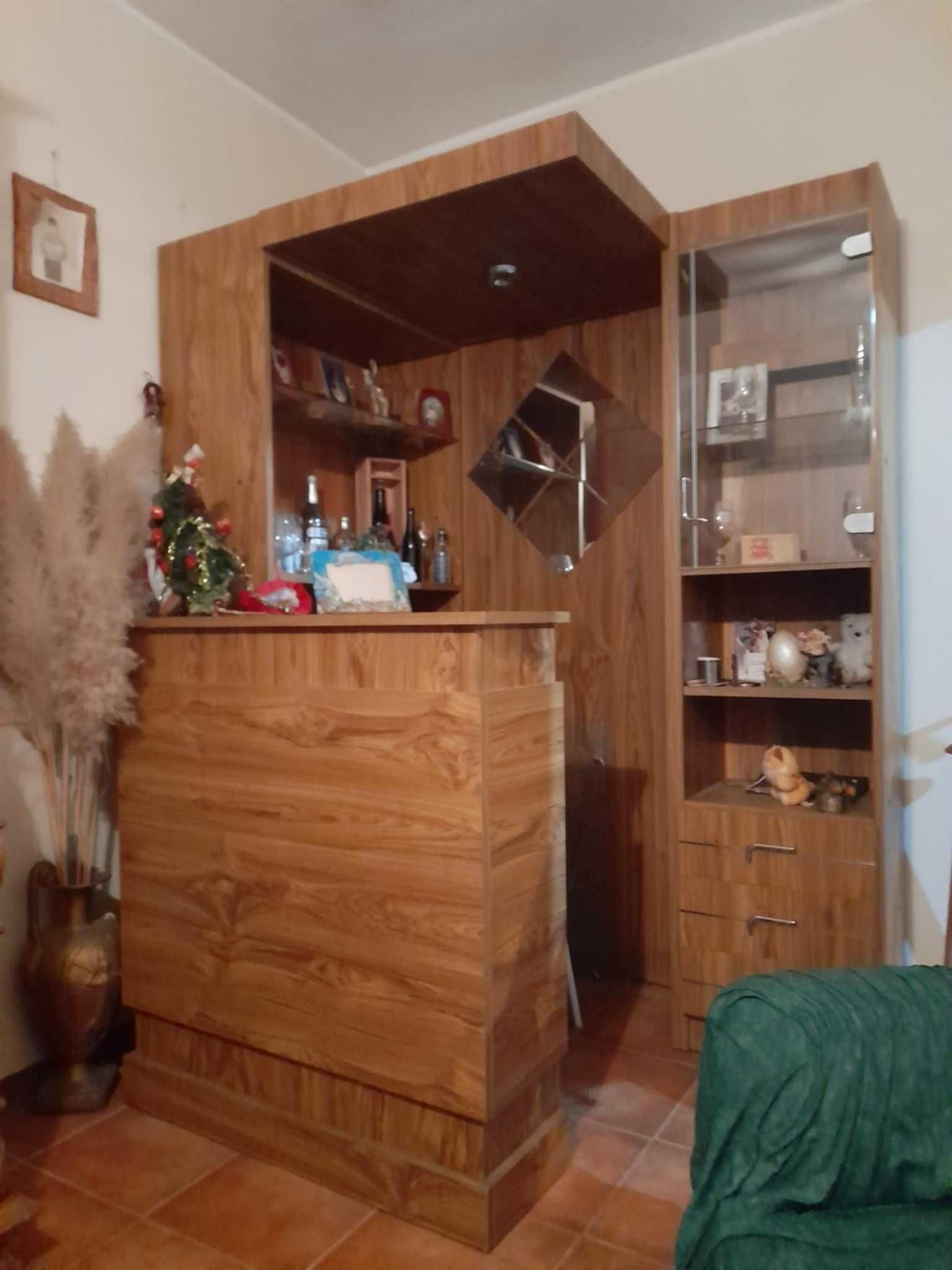 Vendo bar se sala em bom estado
