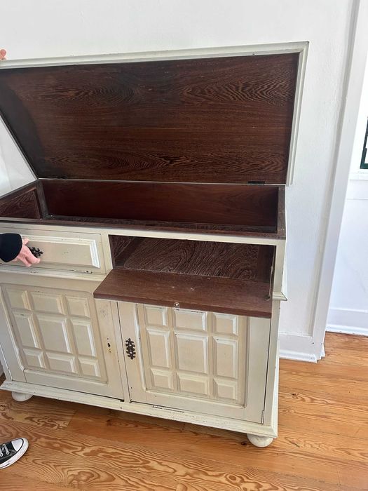 Aparador ou cómoda de estilo rústico