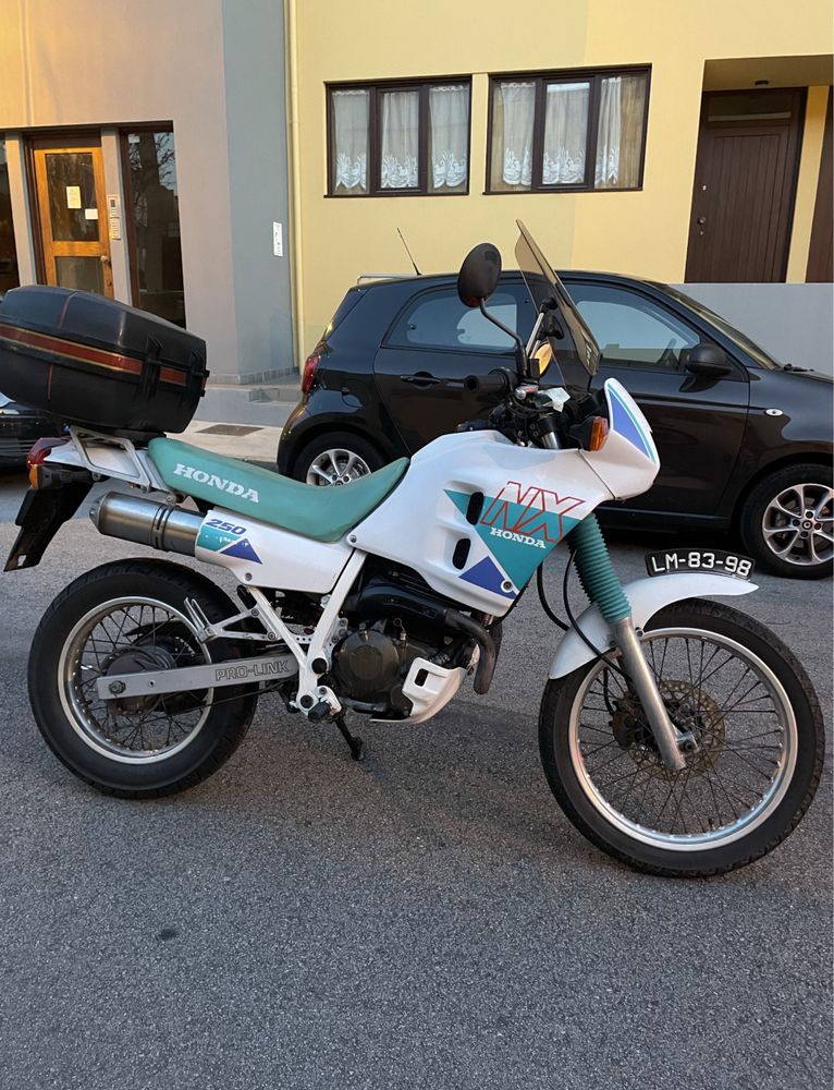 Protecção frontal para honda NX  250 Em muito bom Estado