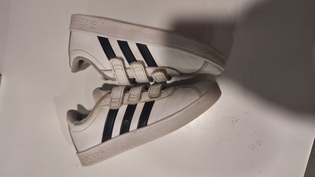 Sapatilhas adidas criança 33