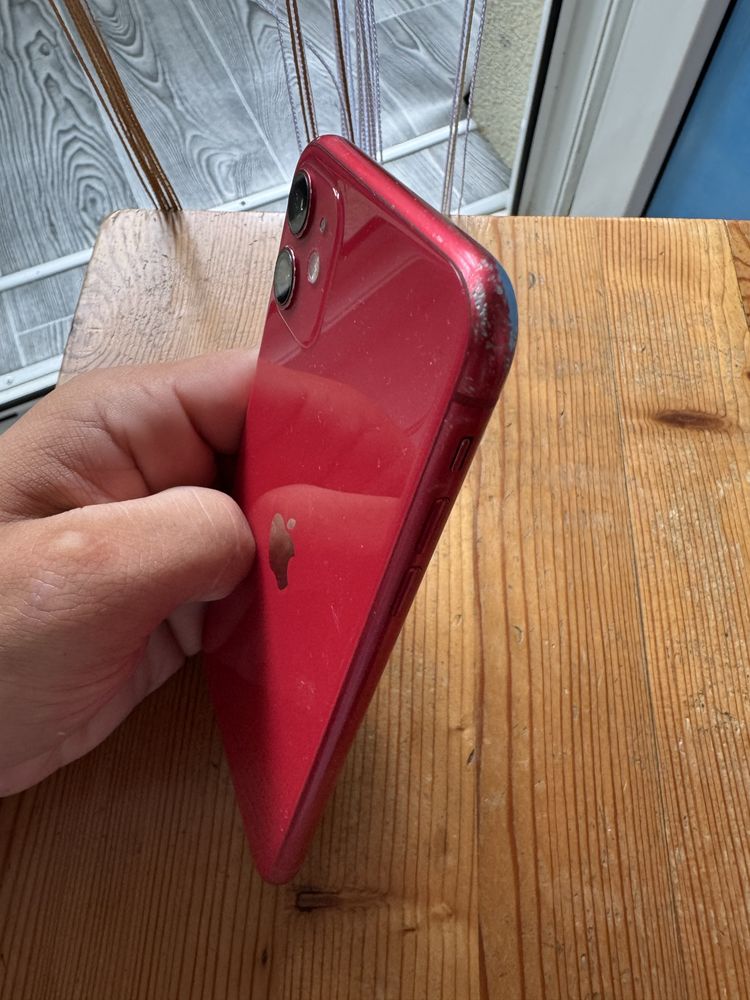 Iphone 11 128gb з проблемами