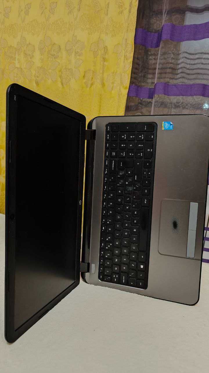 Ноутбук HP 15.6 Core i3 Оригинальная зарядка + сумка Полностью рабочий