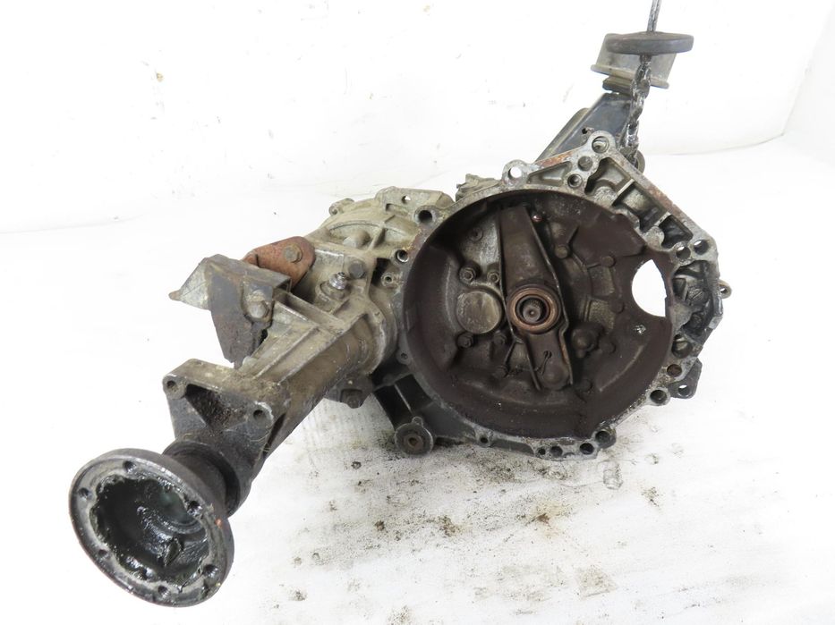 SKRZYNIA BIEGÓW VW TRANSPORTER T4 2.4 D CHS