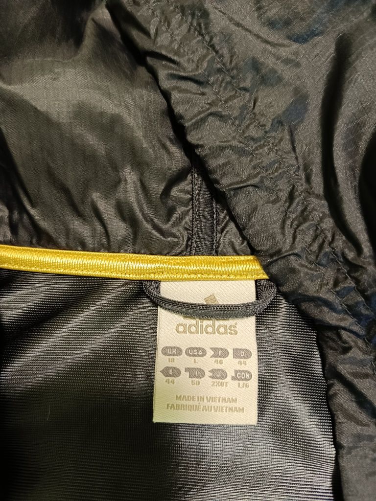 Новий спортивний костюм Adidas