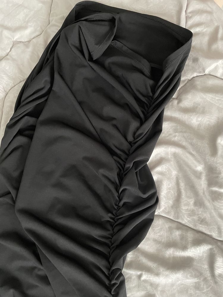 Sukienka mala czarna z marszczeniami M