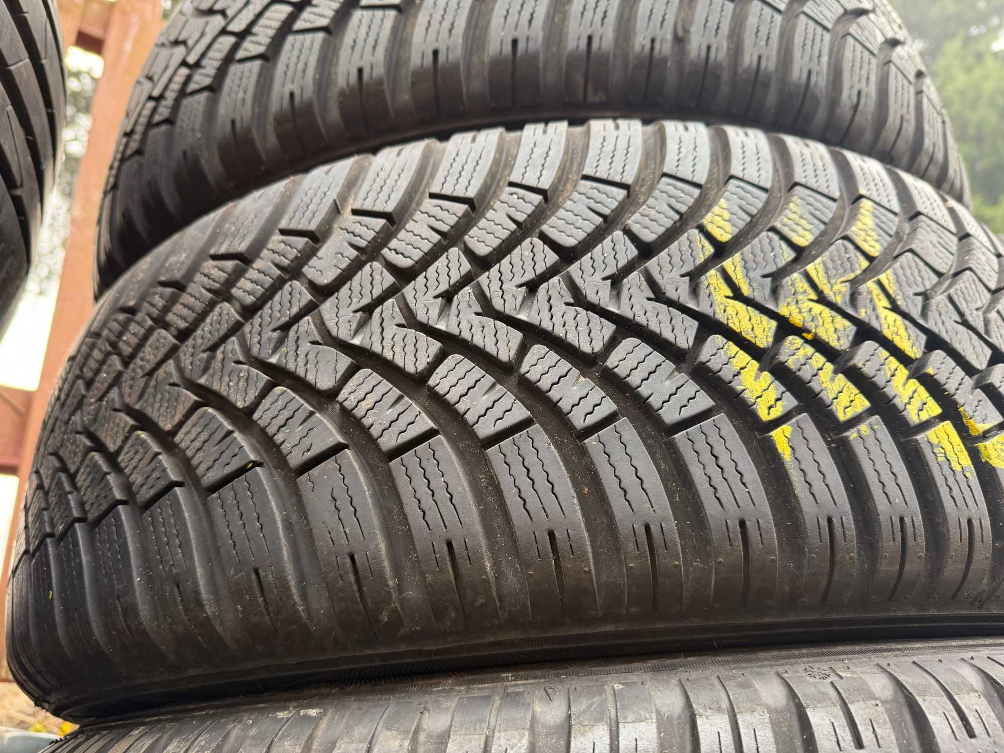 Komplet Falken Eurowinter HS01 SUV 225/55r18 102V XL