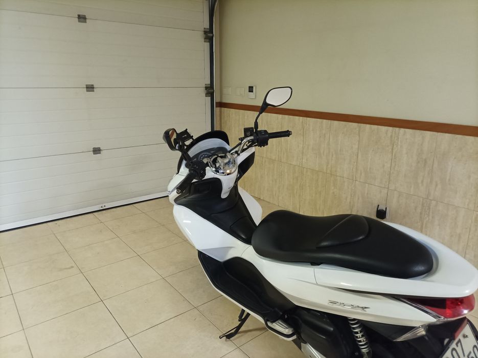 Honda PCX 125 impecável!
