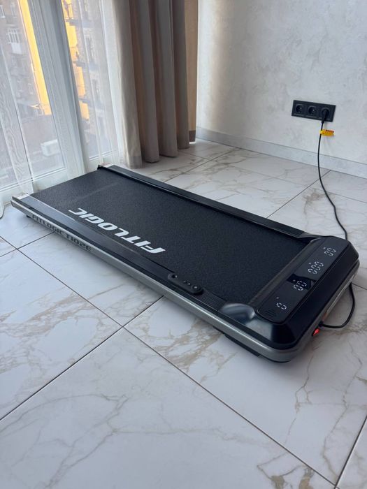 Бігова доріжка Fitlogic t102e