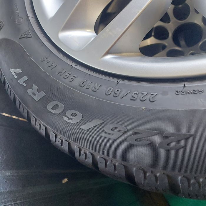 4x 225 60 R17 Pirelli Run-flat